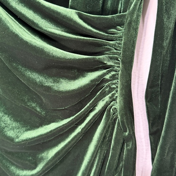 Lauren Ralph Lauren Elegant Green Velvet Dress size 12 - Picture 6 of 10